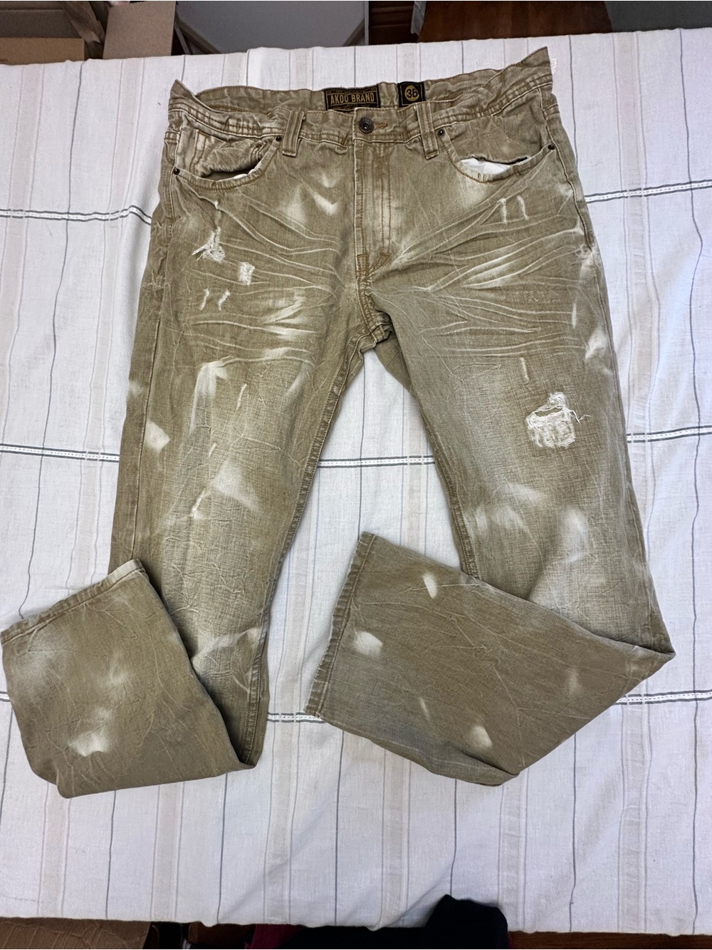 Akoo Men's Slim Straight Khaki Jeans with White Paint Details